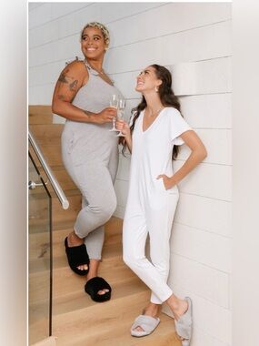 BNWT Smash + Tess V-Neck The Sunday romper in bright white bridal edition size M
